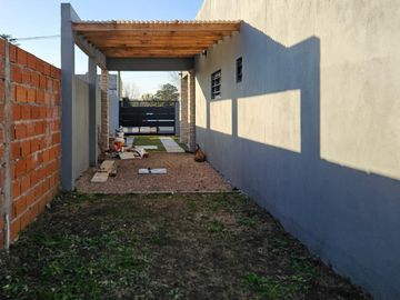 2 casas a estrenar en Lobos, Bs As