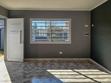 2 casas a estrenar en Lobos, Bs As