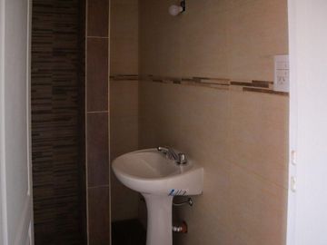2 casas a estrenar en Lobos, Bs As