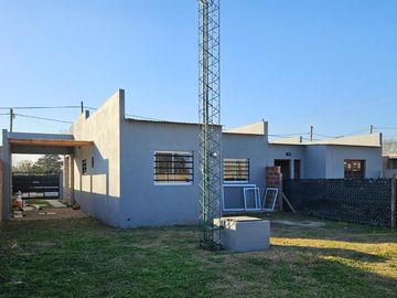 2 casas a estrenar en Lobos, Bs As