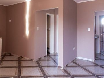 2 casas a estrenar en Lobos, Bs As
