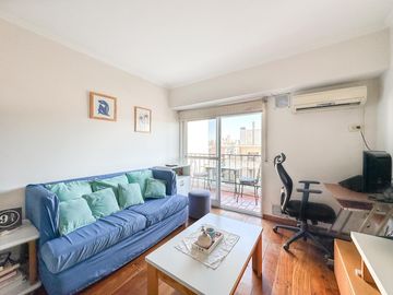 Departamento en venta en Centro, Rosario, 2 dormitorios con cochera y vista abierta !