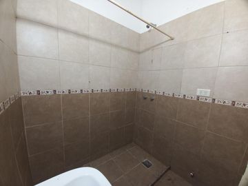 Venta casa al frente 3 dormitorios fisherton