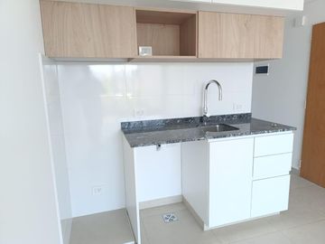 AMPLIO AMBIENTE A ESTRENAR
