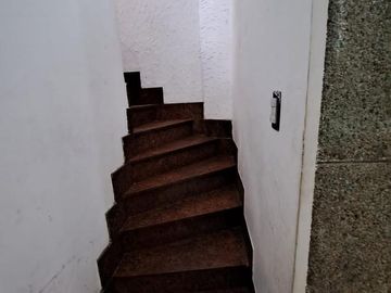 EXCELENTE OPORTUNIDAD Casa 6 Ambientes - Rodolfo Lopez- Quilmes