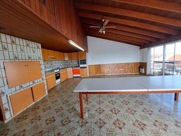EXCELENTE OPORTUNIDAD Casa 6 Ambientes - Rodolfo Lopez- Quilmes