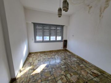 EXCELENTE OPORTUNIDAD Casa 6 Ambientes - Rodolfo Lopez- Quilmes