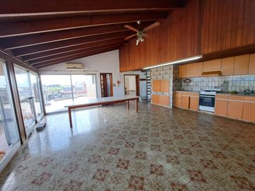 EXCELENTE OPORTUNIDAD Casa 6 Ambientes - Rodolfo Lopez- Quilmes