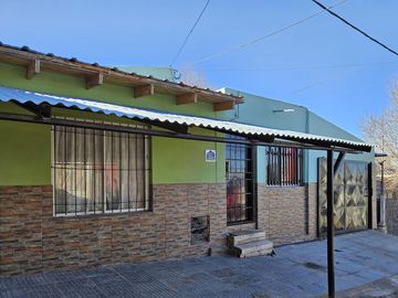 Casa en  B° Villa Ceferino- Neuquén