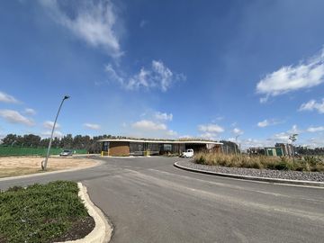 Lote a la Laguna en Los Puentes - Nordelta