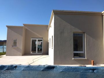 Casa en venta en barrio El Canton Norte, Escobar.