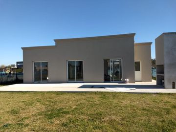 Casa en venta en barrio El Canton Norte, Escobar.