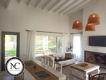 Casa en venta en Costa Esmeralda fondo libre