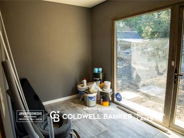 VENTA Casa 250m2 cubiertos en lote de 3.270m2 Barrio en la zona del Puerto Villa la Angostura