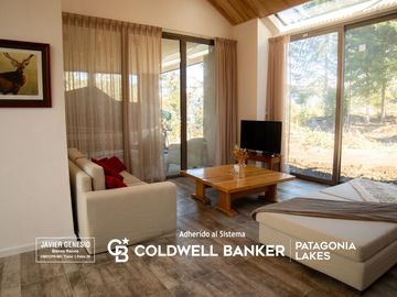 VENTA Casa 250m2 cubiertos en lote de 3.270m2 Barrio en la zona del Puerto Villa la Angostura