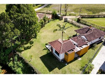 CASA FINCA EN VENTA GUATAPE