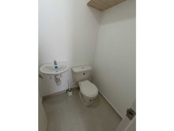 SE VENDE AMPLIO APARTAMENTO EN MARINILLA