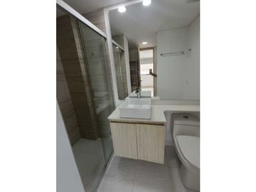 SE VENDE AMPLIO APARTAMENTO EN MARINILLA