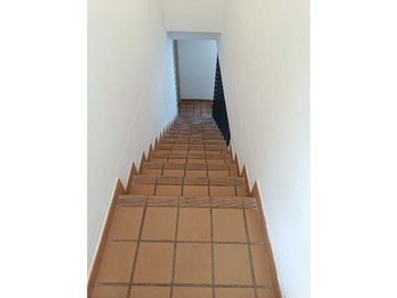 SE VENDE AMPLIO APARTAMENTO EN MARINILLA