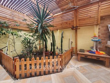 Linda Casa en Costa Laguna