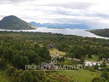 Linda casa con vista al lago cerca de Futrono