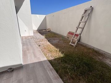 Venta de casa en Privada Reserva Santa Fe, Valle de Juriquilla