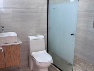 Venta de casa en Privada Reserva Santa Fe, Valle de Juriquilla