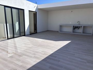 Venta de casa en Privada Reserva Santa Fe, Valle de Juriquilla