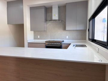 Venta de casa en Privada Reserva Santa Fe, Valle de Juriquilla