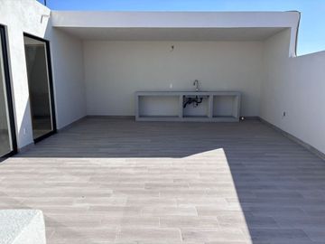 Venta de casa en Privada Reserva Santa Fe, Valle de Juriquilla