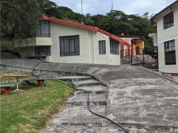Guayllabamba, Terreno en Venta, 8404m2, 2 Pisos, Cos 100%