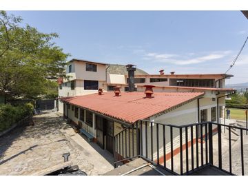 Guayllabamba, Terreno en Venta, 8404m2, 2 Pisos, Cos 100%