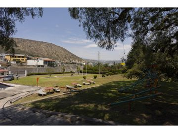 Guayllabamba, Terreno en Venta, 8404m2, 2 Pisos, Cos 100%