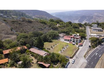 Guayllabamba, Terreno en Venta, 8404m2, 2 Pisos, Cos 100%