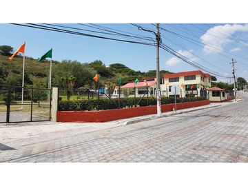 Guayllabamba, Terreno en Venta, 8404m2, 2 Pisos, Cos 100%