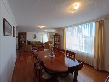Lomas de Monteserrín, Departamento en Venta, 188m2, 3 Habitaciones