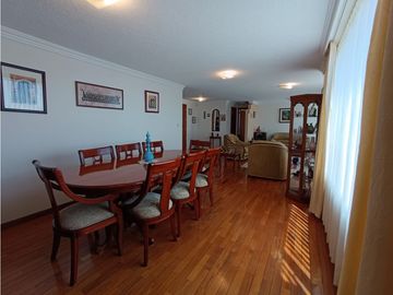 Lomas de Monteserrín, Departamento en Venta, 188m2, 3 Habitaciones