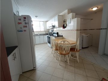 Lomas de Monteserrín, Departamento en Venta, 188m2, 3 Habitaciones