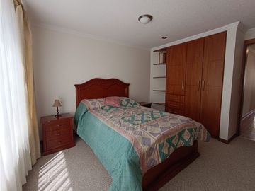 Lomas de Monteserrín, Departamento en Venta, 188m2, 3 Habitaciones
