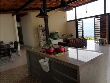 Casa Campestre en La Mesa de Un Solo Piso