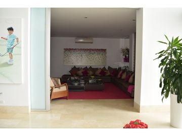 SE VENDE CASA  LINDA EN LAGOS DEL CAUJARAL