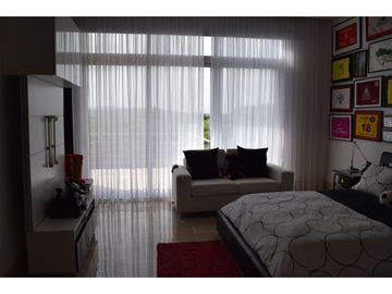 SE VENDE CASA  LINDA EN LAGOS DEL CAUJARAL