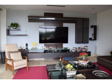 SE VENDE CASA  LINDA EN LAGOS DEL CAUJARAL