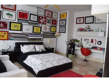 SE VENDE CASA  LINDA EN LAGOS DEL CAUJARAL