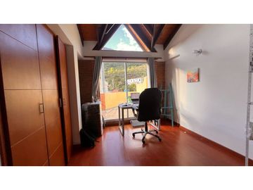 Vendo linda casa conjunto pequeño vista a la montaña