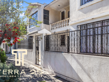 Casa en Venta en Jardines de Santa Clara, Ecatepec