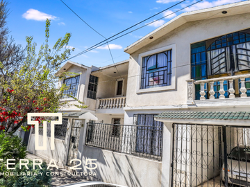 Casa en Venta en Jardines de Santa Clara, Ecatepec