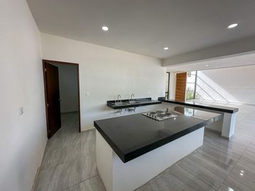 Casa en venta de una planta  cerca de plaza Altabrisa