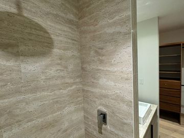 Departamento en venta en Bosque Real Avivia Huixquilucan