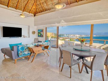 Penthouse con vista al mar en Punta Esmeralda, La Cruz